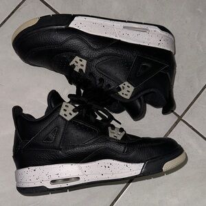 Jordan 4 Oeros 2015 Size 4.5Y
